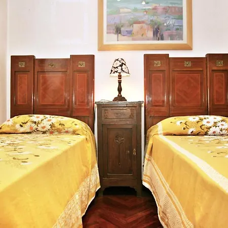 Bed & Breakfast Due Passi Dalla Citta *